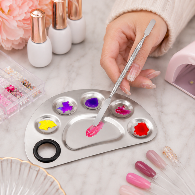Semi Circle Mixing Palette with pans